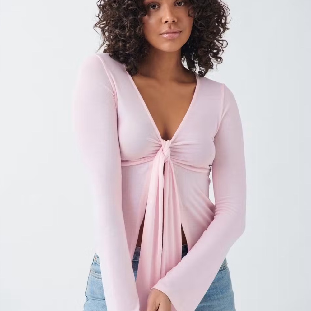 gina tricot tie front long sleeve top in pink